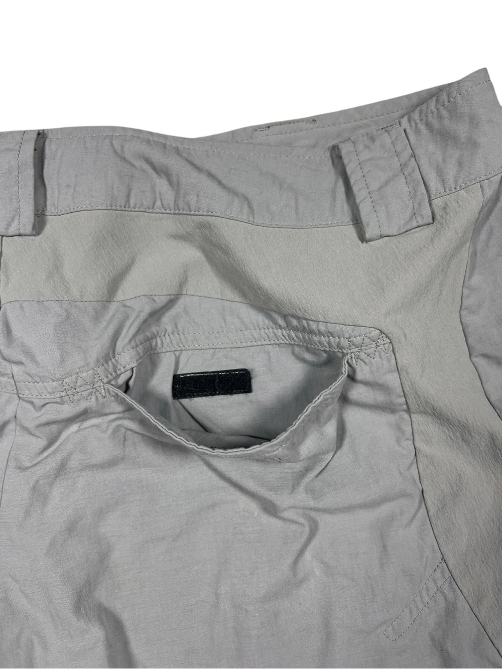 Mountain Hardwear Shorts Mens Large Gray Nylon Hiking Outdoor Climb 13” Inseam